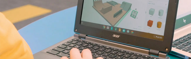A students creating a 3D model on a laptop